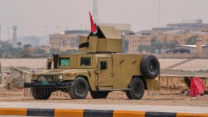 خطوة غير مسبوقة في العراق: بغداد تعلن تسلّمها بيانات أسلحة وعناصر فصيل موال لإيران