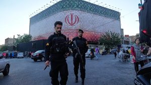 مضربان عن الطعام.. تحذير أممي من خطر يهدد حياة زوجين بريطانيين محتجزين في إيران