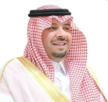أمير الحدود الشمالية ونائبه يعزّيان سطم ابن عجل في والدته – أخبار السعودية