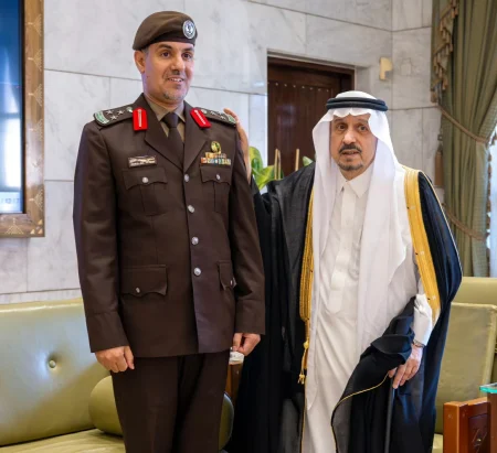 أمير الرياض يقلّد الهماش رتبة لواء – أخبار السعودية