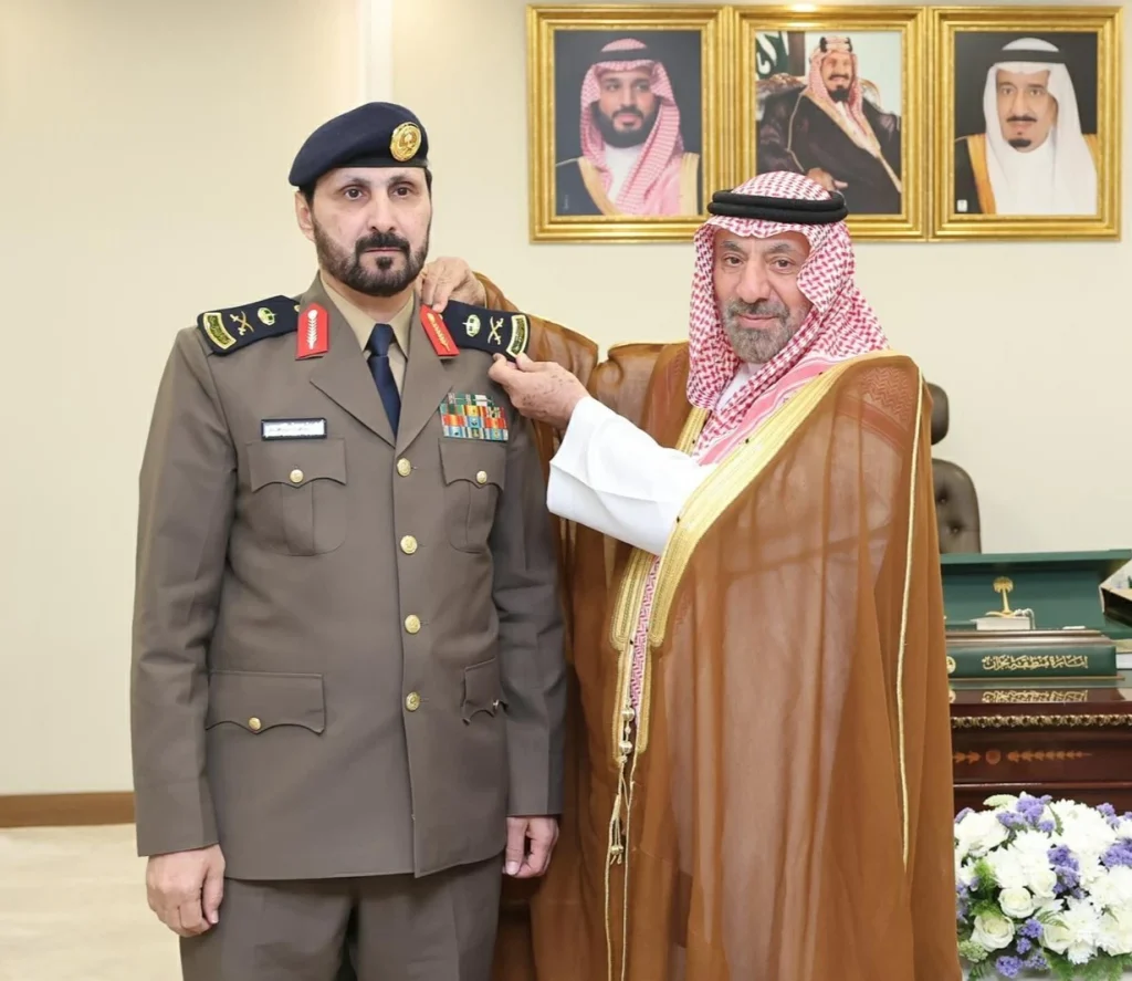 أمير نجران يُقلِّد مدير الدفاع المدني بالمنطقة رتبته الجديدة – أخبار السعودية