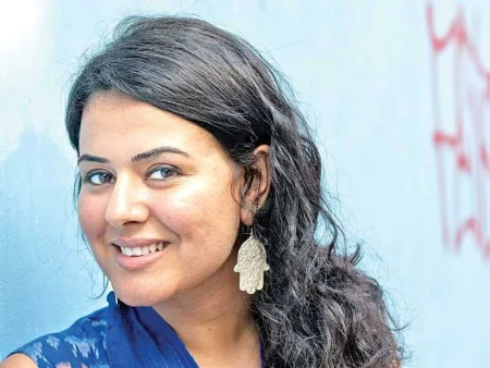 صمت «دينا» يثير التساؤلات.. رسامة شابة تتهم فنانة شهيرة باستغلالها 11 عاماً – أخبار السعودية