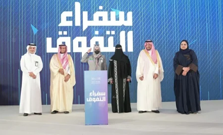 عبير الزهراني.. شغف القيادة يتوّجها بأول شارة خشبية في جدة – أخبار السعودية