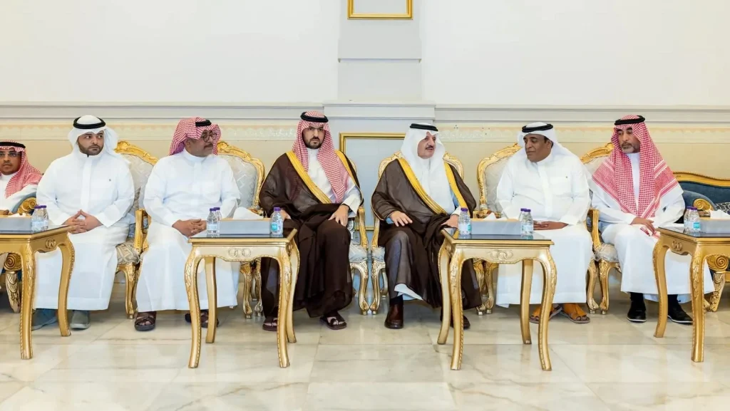 أمير الشرقية ونائبه يعزّيان وليد الفراج في وفاة والده – أخبار السعودية