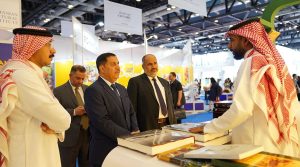 مكتبة الملك عبدالعزيز العامة تعرض مشروعاتها وأحدث إصداراتها في بكين