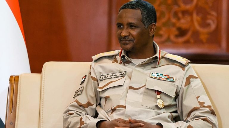 السودان.. حكم غيابي بإعدام قائد قوات الدعم السريع