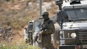 إصابة 8 فلسطينيين في هجمات للجيش الإسرائيلي والمستوطنين في الضفة الغربية