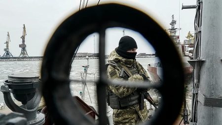 هل يضع الأوكرانيون روسيا أمام “سيناريو هرمز” في بحر آزوف؟