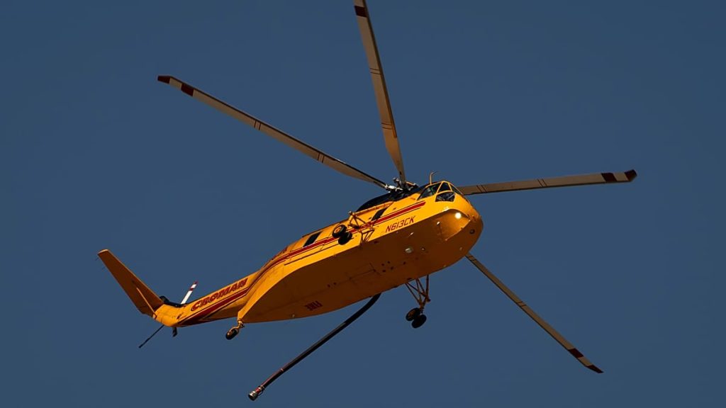حادث غامض في بحر العرب.. مروحية أمريكية تهبط اضطرارياً وجندي في عداد المفقودين