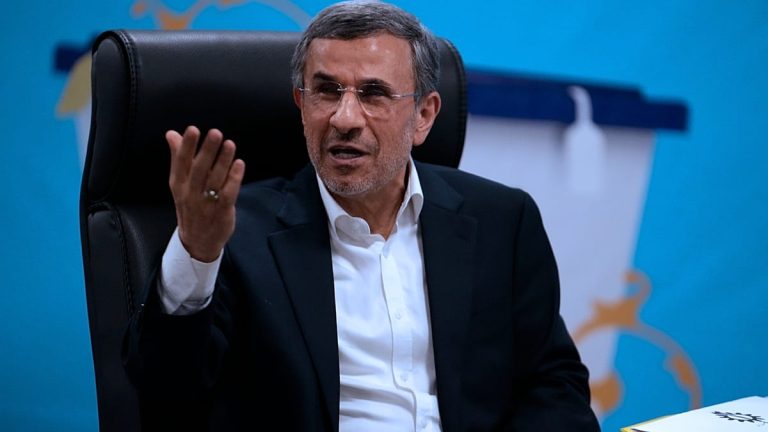 تحليل إسرائيلي: هل فشلت خطة “الموساد” الخاصة بأحمدي نجاد.. أم أن ترامب أطاح بها؟