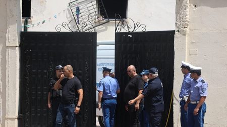 فيديو. الجزائر تحقق في حريق دار أيتام بالمحمدية أسفر عن مقتل 11 شخصا