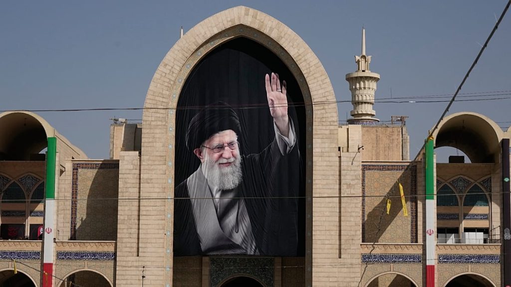 إيران تستقبل عشرات القادة الأجانب في جنازة خامنئي وسط غياب الدول الغربية