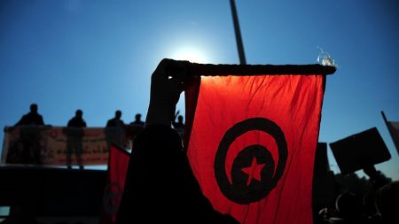 موجة حر قياسية تضرب تونس: إنذارات عالية في عشرات المحافظات.. وانقطاعات الكهرباء والماء تعمق الأزمة