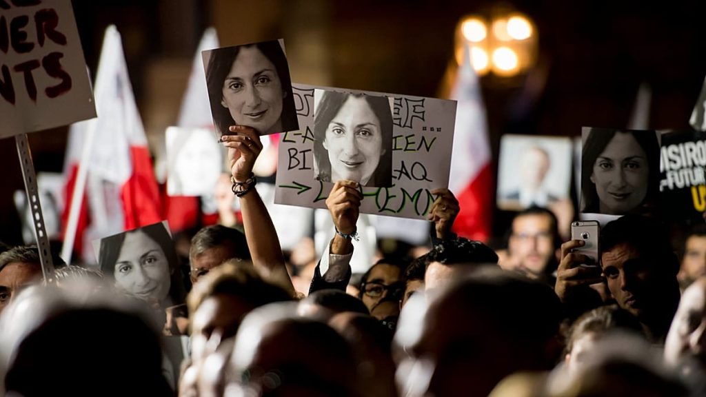 150 ألف يورو لاغتيال الصحفية دافني كاروانا غاليزيا.. الادعاء المالطي يكشف تفاصيل جديدة عن الجريمة