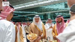 وزير "البيئة" يدشن حملة "بالتمر أبرك" لتعزيز حضور التمور في الأطباق الغذائية بالمملكة