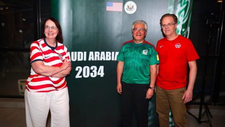 كندا والمكسيك والولايات المتحدة الأمريكية تحتفي بقدرة كرة القدم على تعزيز التقارب بين الدول والشعوب