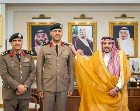 فيصل بن مشعل يقلّد مدير مرور المنطقة رتبته الجديدة – أخبار السعودية