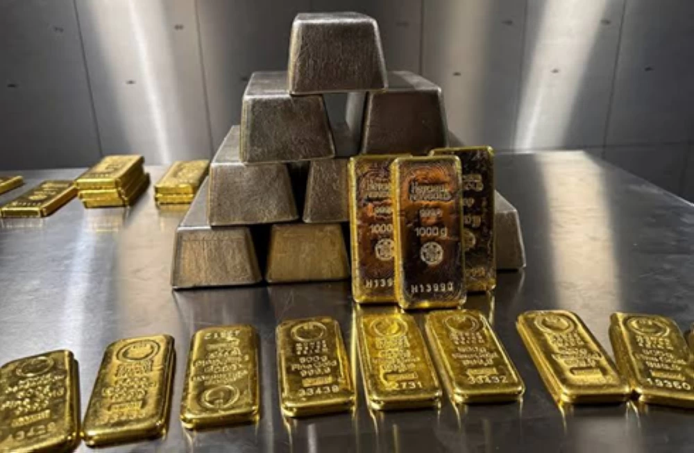 الذهب عند أعلى مستوياته منذ 23 يونيو.. والفضة تقفز 1% – أخبار السعودية