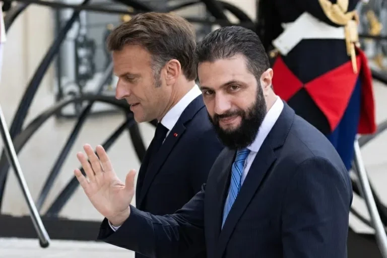 زيارة ماكرون إلى دمشق: أول رئيس غربي في سوريا بعد الأسد