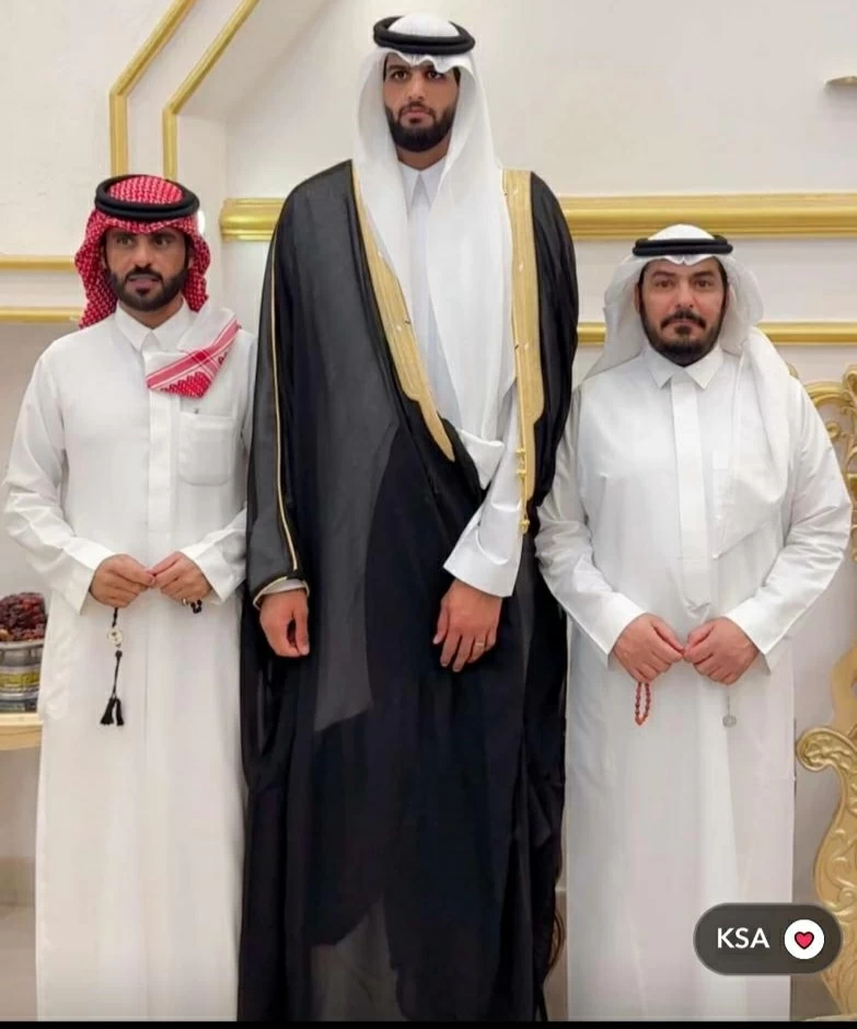 الرشيدي أطول عريس في أسرته يحتفل بزفافه – أخبار السعودية