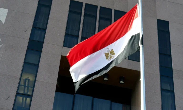 مصر تدين الهجوم الصاروخي على السعودية وتؤكد تضامنها