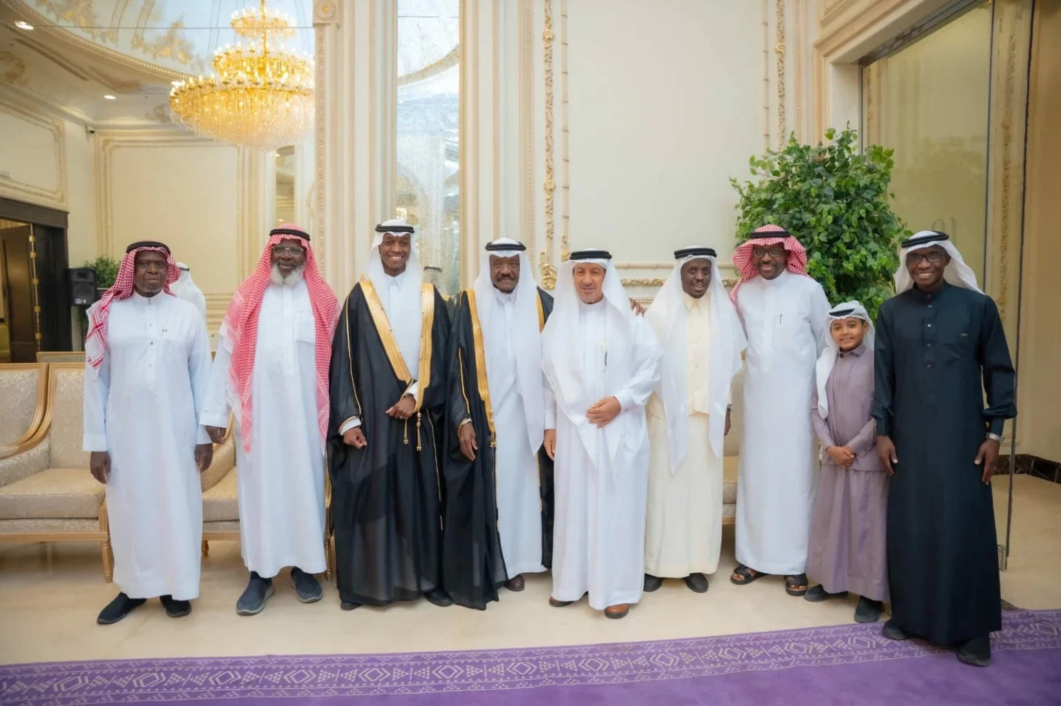 أحمد عيسى يحتفل بزفاف ابنه وابنته – أخبار السعودية