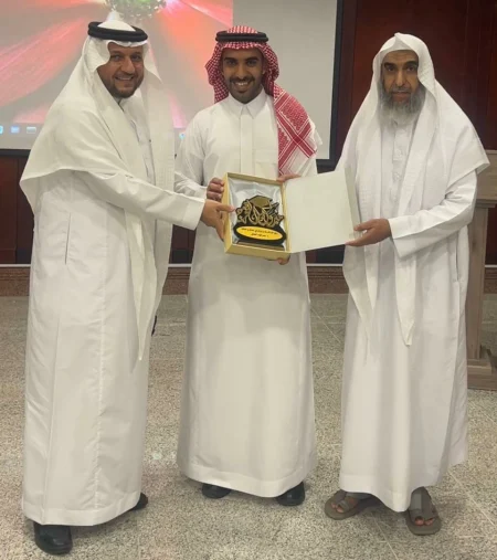 العوفي ينال الدكتوراه بامتياز مع مرتبة الشرف الأولى – أخبار السعودية