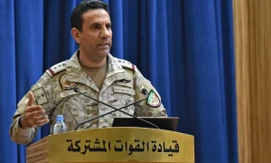 حماية السفن في باب المندب: التحالف يتوعد الحوثيين برد حازم