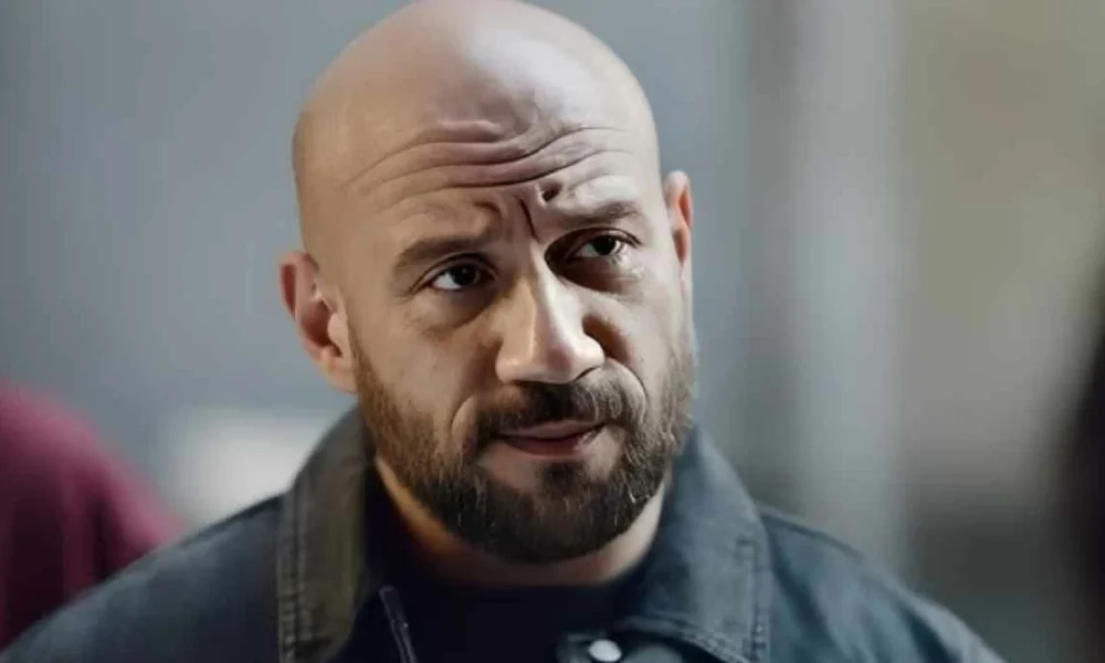 فيلم فرصة سعيدة يعيد النجم أحمد مكي للسينما بعد غياب