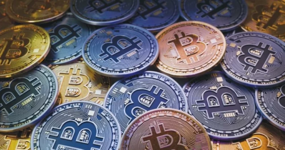 «البيتكوين» تتراجع 1%.. وتراجع جماعي للعملات المشفرة – أخبار السعودية