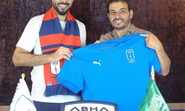 الحارس مصطفى ملائكة يواصل التألق في دوري روشن مع أبها