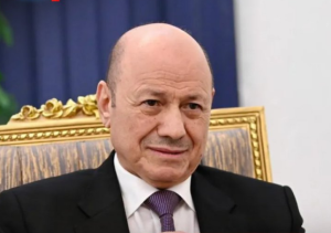 حملت خبراء في تطوير المُسيرات.. اليمن يطالب بتحقيق دولي حول رحلة «طائرة إيرانية» إلى صنعاء