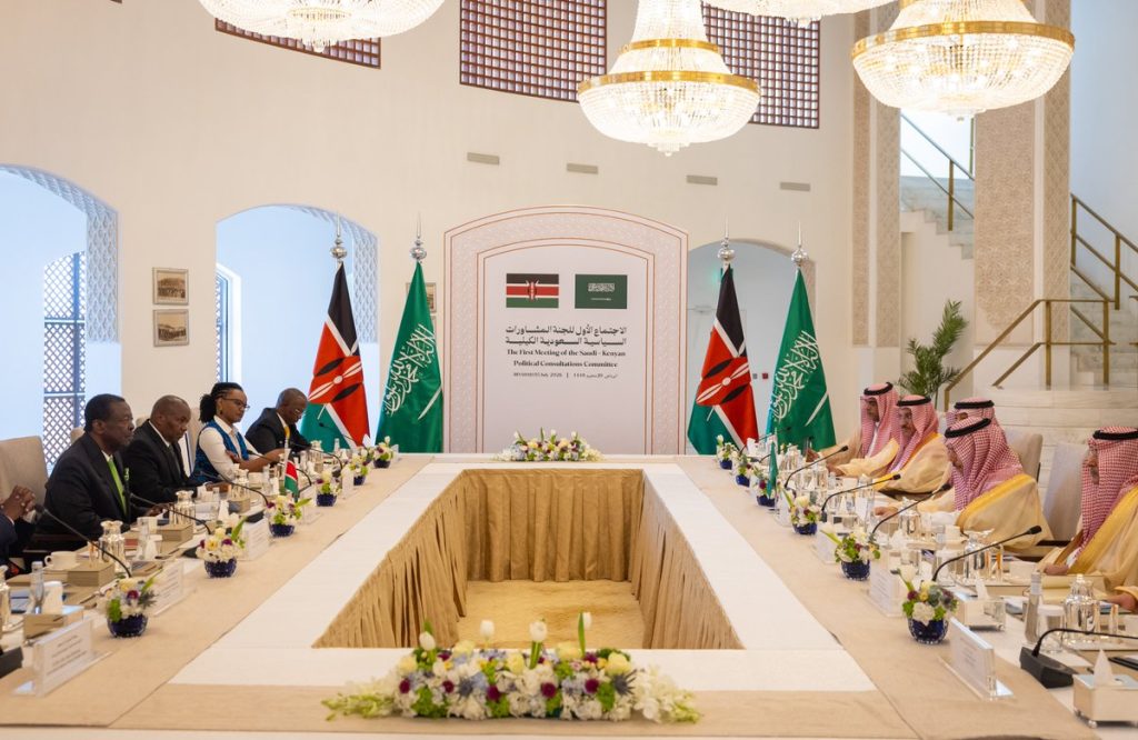 وزير الخارجية يعقد أول اجتماع للجنة المشاورات السياسية مع كينيا ويوقع اتفاقيات تعاون