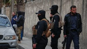 وفاة شاب سوري بعد احتجازه في مخفر شرطة.. والداخلية تشكّل لجنة تحقيق وتتوعد بالمحاسبة