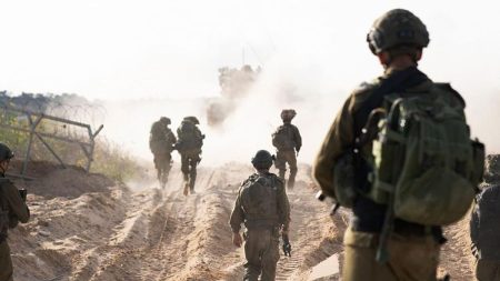 روايات إسرائيلية متضاربة.. مزاعم بهجوم الشرطة الفلسطينية على جندي احتياط في الضفة