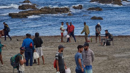 50 قارباً من موانئ إسبانية تتجه إلى سبتة دعماً للمدينة عقب موجة العبور من المغرب