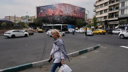 خطيب جمعة طهران: صواريخنا أذلت واشنطن وأفشلنا مخططاتها لإسقاط النظام وتقسيم إيران