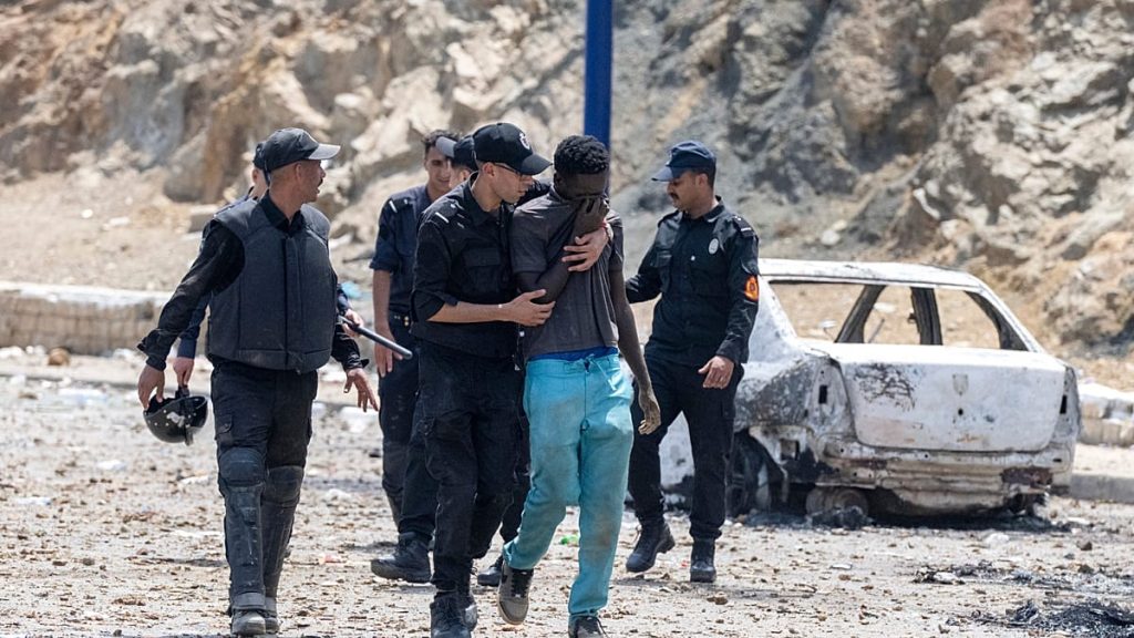 شائعات وسائل التواصل تشعل أكبر أزمة هجرة بين المغرب وإسبانيا منذ سنوات