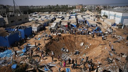 رغم اتفاق نزع سلاح حماس.. غارات إسرائيلية ليلية على غزة تودي بحياة 8 فلسطينيين
