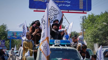طالبان تحتفل بالذكرى الخامسة لاستعادة الحكم في أفغانستان.. وملف حقوق الإنسان في صلب الانتقادات
