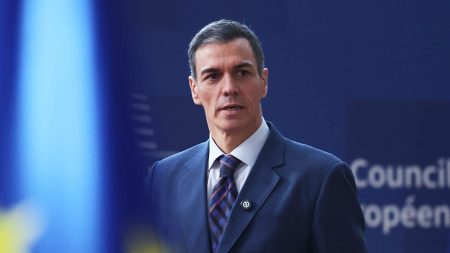 رئيس الوزراء الإسباني يتهم إسرائيل وروسيا بنشر معلومات مضللة حول أزمة سبتة.. وتل أبيب تردّ