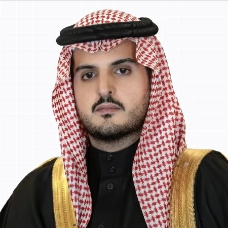 محافظ الطائف يقدم واجب العزاء لأسرة قاري – أخبار السعودية