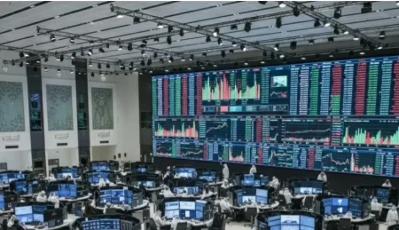 بارتفاع 17.4 مليار.. قيمة «المدرجة» بسوق الأسهم تصعد إلى 9452.81 مليار ريال – أخبار السعودية