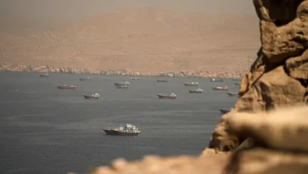 اتفاق ثلاثي مرتقب يمهد لـ إعادة فتح مضيق هرمز وتأمين الملاحة