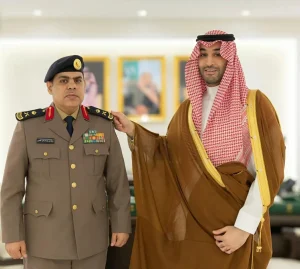 نائب أمير الجوف يقلّد العمري رتبته الجديدة بعد ترقيته إلى رتبة لواء – أخبار السعودية