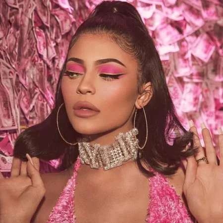 كايلي جينر تحتفل بعيد ميلادها بإطلالة وردية مستوحاة من أجواء «Princess Kitty» – أخبار السعودية