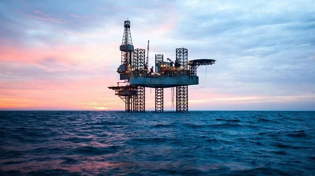 النفط يرتفع بأكثر من 1% ويعزز مكاسبه الأسبوعية – أخبار السعودية