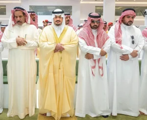 نائب أمير الرياض يؤدي صلاة الميت على محمد المطيري – أخبار السعودية