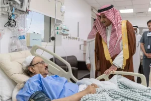 أمير تبوك يطمئن على صحة محافظ حقل – أخبار السعودية