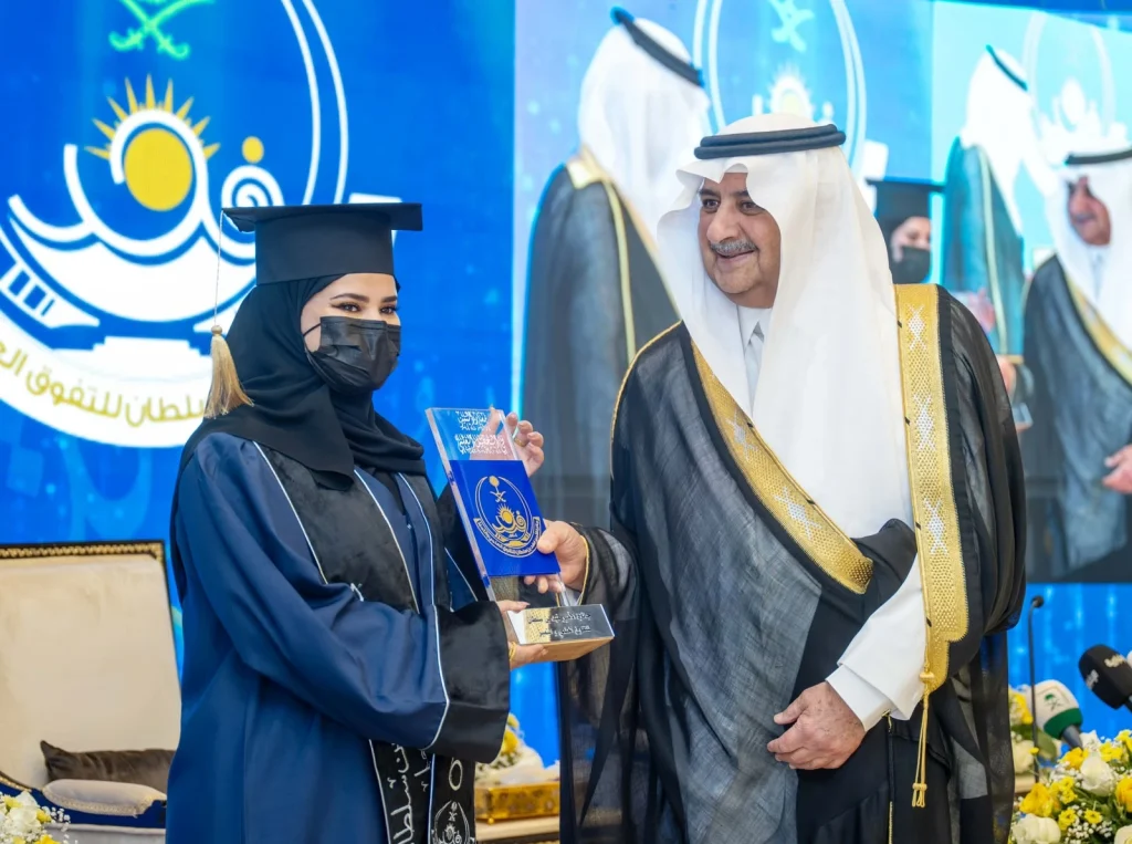 أمير تبوك يعلن تكفل الجائزة بنصف تكلفة عيادات الفائزين – أخبار السعودية